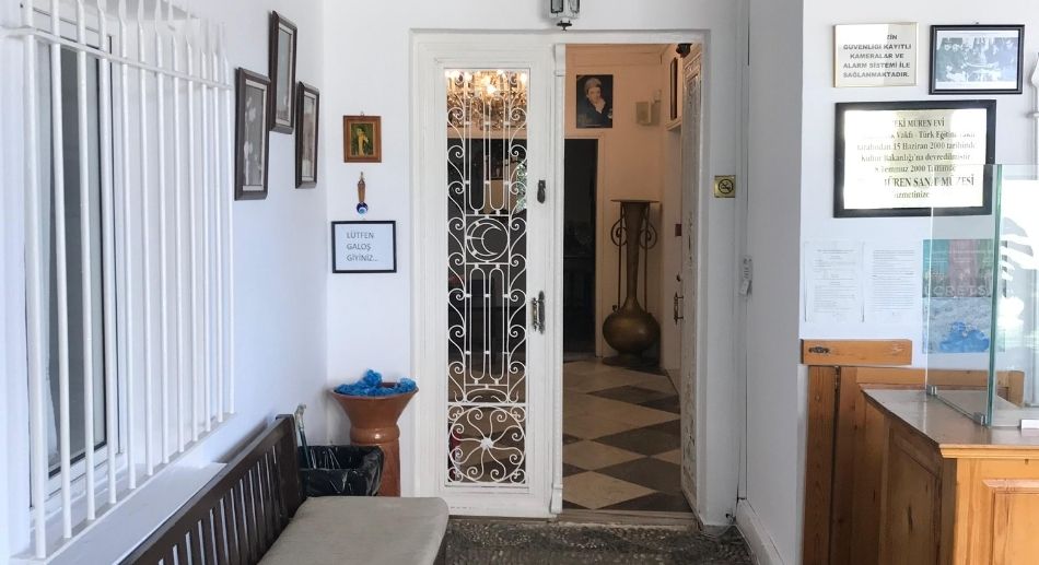 Zeki Müren Sanat Evi